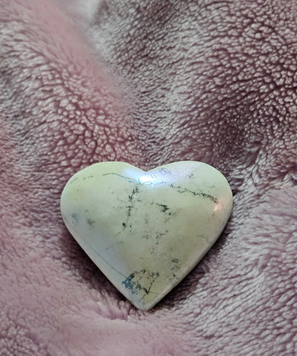 Helite heart stone