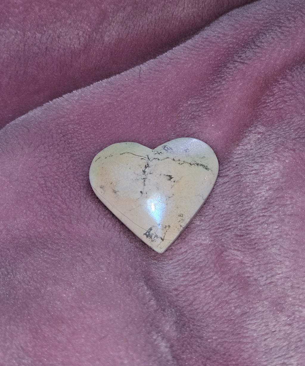 Helite heart stone
